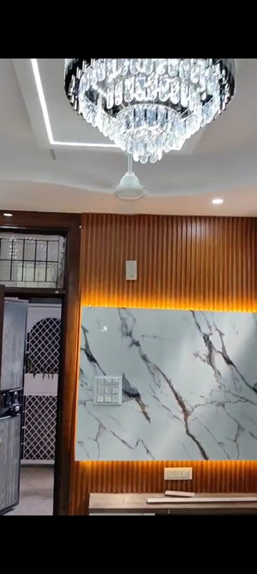 Building Lobby in 1 BHK Builder Floor at Vaishali Sector 2 – for Sale