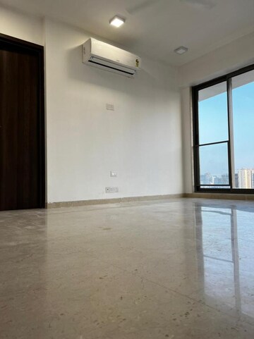 Room in 3 BHK Apartment at The Park Residency Andheri, Andheri West – for Rent