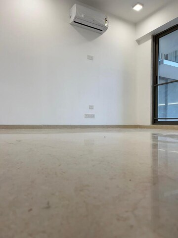 Room in 3 BHK Apartment at The Park Residency Andheri, Andheri West – for Rent
