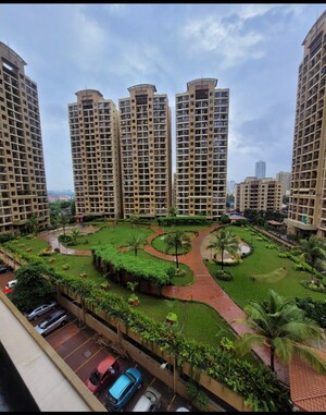 1 BHK Apartment For Sale in K Raheja Heights, Malad East