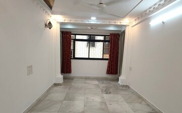 3 BHK Apartment For Rent in Satyam Building Khar, Khar West