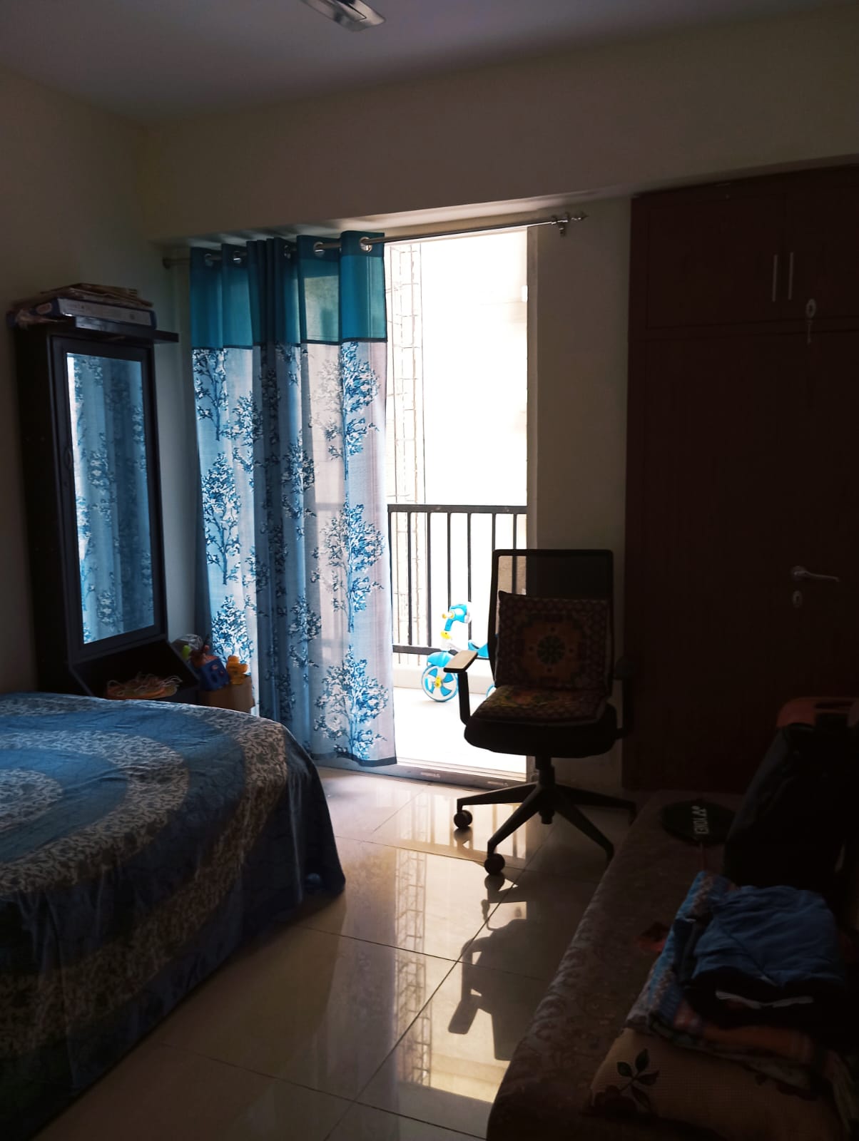 2.5 BHK + Study Room Apartment For Sale in La Residentia