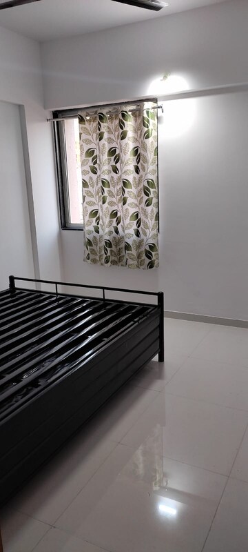 Master Bedroom in 1 BHK Apartment at Satyam Shivam Phase I, Kharadi – for Rent