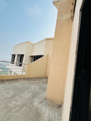 Furnished Amenities in 5 BHK Penthouse at Blue Mountains, Malad East – for Sale