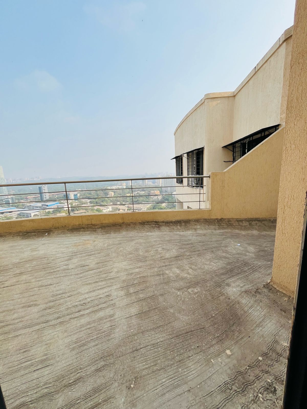5 BHK + Extra Room Penthouse For Sale in Blue Mountains