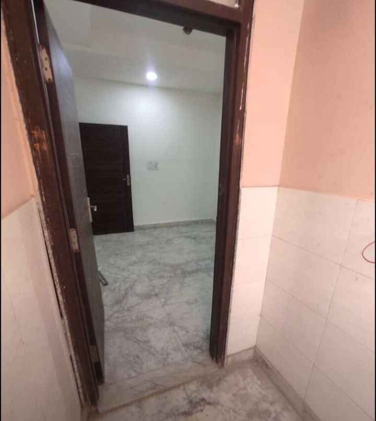 Room, meet-apartments 2 Bedroom 450 Sq.Ft. Builder Floor In Burari Delhi 8479570