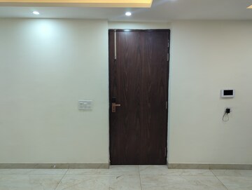  3 BHK Builder Floor at Ardee Mall, Sector 52 – for Rent