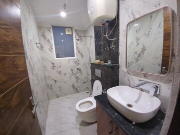 Bathroom in 3 BHK Builder Floor at Ardee Mall, Sector 52 – for Rent