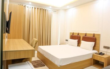 Bedroom in 3 BHK Apartment at Emaar MGF Emerald Hills, Sector 65 – for Rent