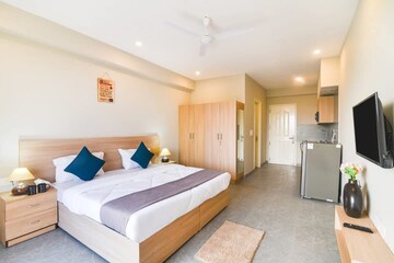 Bedroom in 4 BHK Apartment at Emaar MGF Emerald Hills, Sector 65 – for Rent