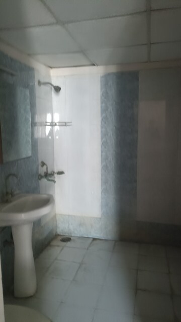 Bathroom in 3 BHK Apartment at Gardenia Gateway, Sector 75 – for Rent