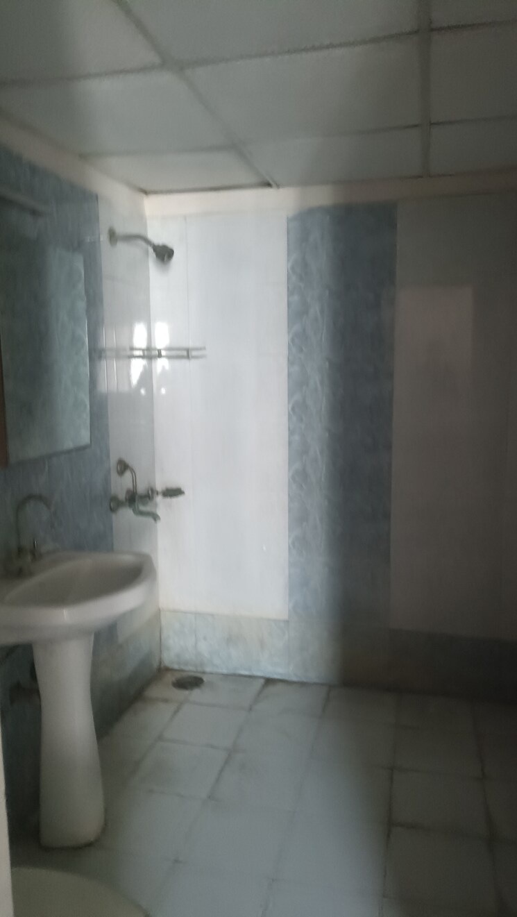 Bathroom, gardenia-gateway 3 Bedroom 1700 Sq.Ft. Apartment In Sector 75 Noida 8479641