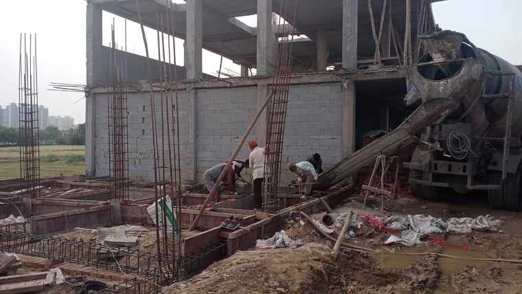 Living Room, sector 74 2 Bedroom 1100 Sq.Ft. Builder Floor In Sector 74 Noida 8479703