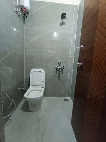 Bathroom in 1 BHK Apartment at Kondapur – for Rent