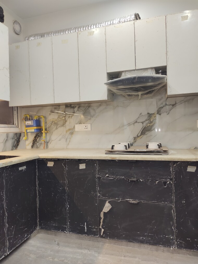 Bathroom, chittaranjan park 3 Bedroom 1650 Sq.Ft. Builder Floor In Chittaranjan Park Delhi 8479745