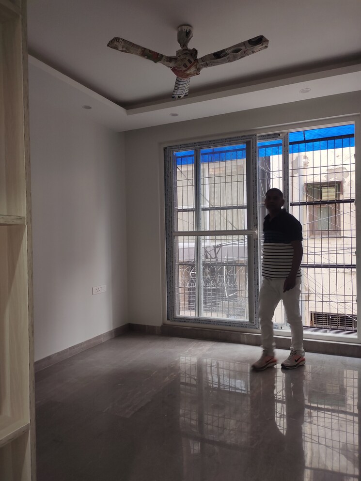 Master Bedroom, chittaranjan park 3 Bedroom 1650 Sq.Ft. Builder Floor In Chittaranjan Park Delhi 8479745