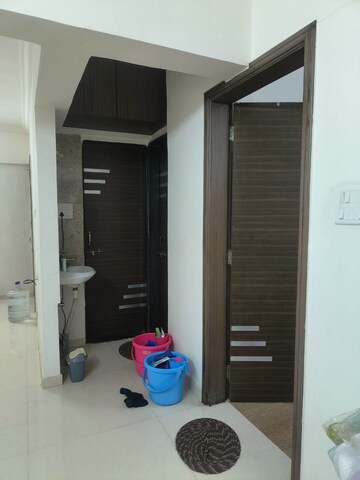 Furnished Amenities in 3 BHK Builder Floor at Vikas Puri – for Rent