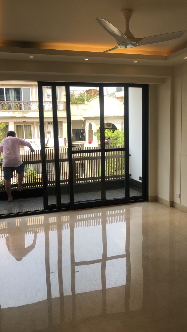 Master Plan, sarvapriya vihar 3 Bedroom 2200 Sq.Ft. Builder Floor In Sarvapriya Vihar Delhi 8479761