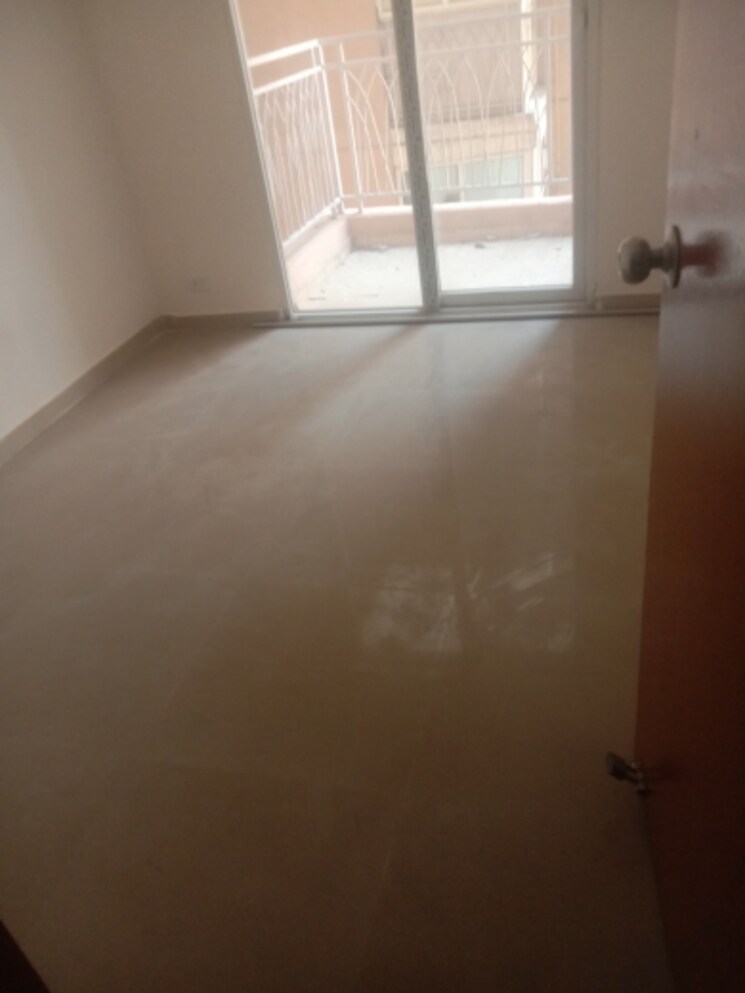 Master Bedroom, mahagun-mywoods 3 Bedroom 1225 Sq.Ft. Apartment In Sector 16c Greater Noida Greater Noida 8479807