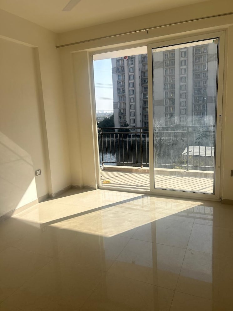 Master Bedroom, rof-aalayas-phase-2 3 Bedroom 645 Sq.Ft. Apartment In Sector 102 Gurgaon 8479865