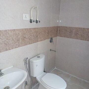 Bathroom in 2 BHK Apartment at Amrapali Golf Homes, Haibatpur – for Rent