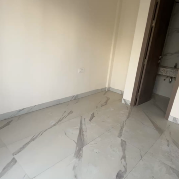 Room in 3.5 BHK Builder Floor at Sector 89 – for Sale