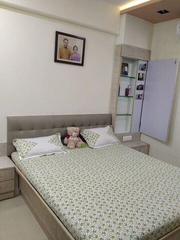 Bedroom in 3 BHK Apartment at Akal CHS, Andheri East – for Rent
