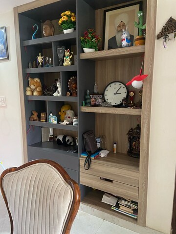 Room in 4 BHK Builder Floor at Sector 75 – for Sale