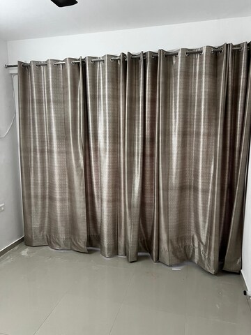 Furnished Amenities in 2 BHK Apartment at Pyramid Heights, Sector 85 – for Rent