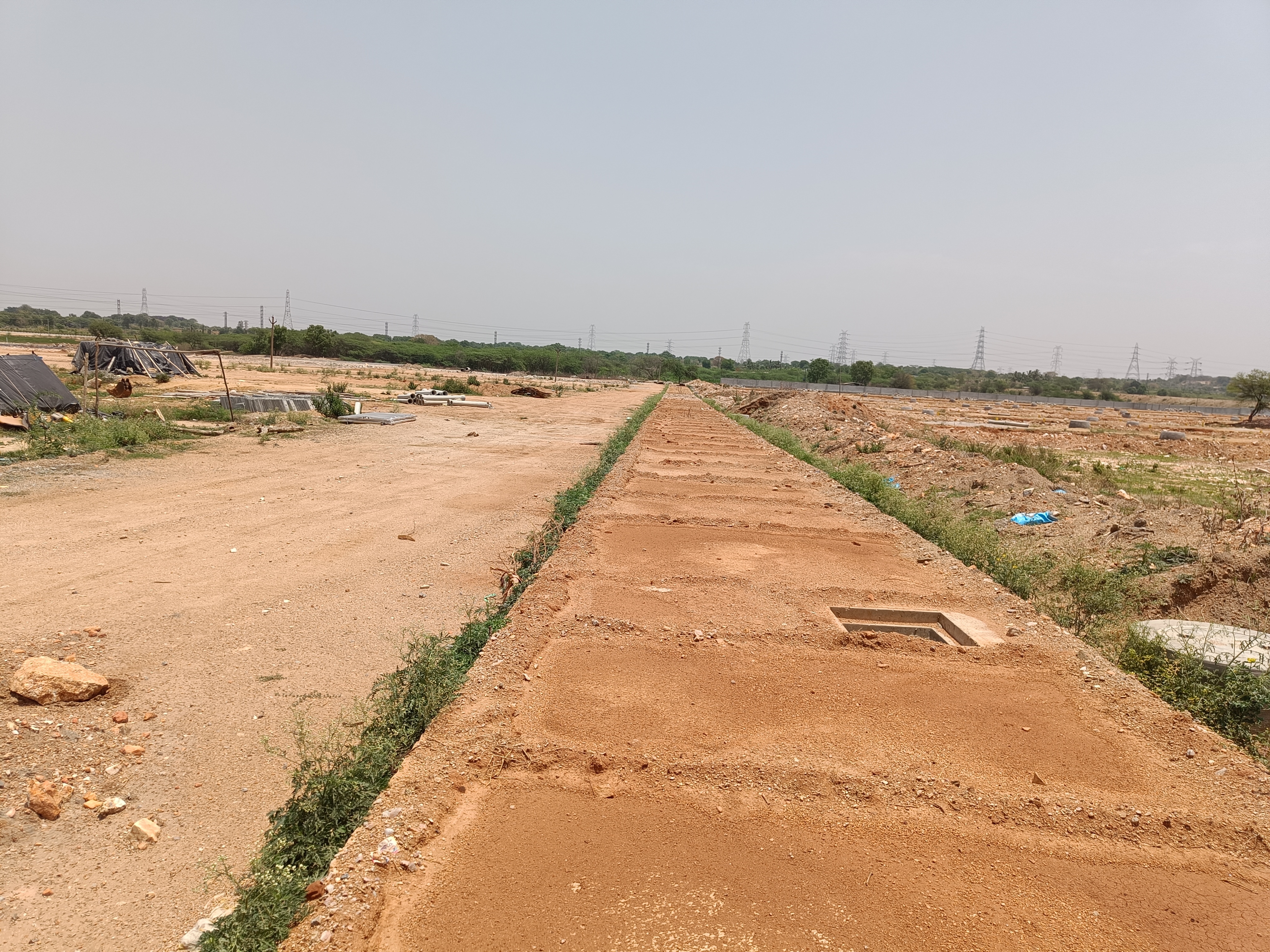 Plot For Sale in Manneguda
