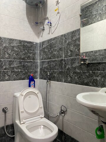 Bathroom in 1 RK Apartment at Greenwood City, Sector 40 – for Rent