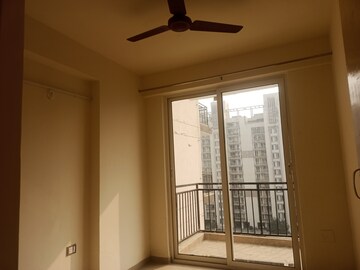 Room in 3 BHK Apartment at ROF Aalayas Phase 2, Sector 102 – for Rent