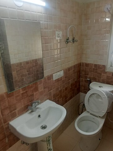 Attached Bathroom in 2.5 BHK Apartment at Amrapali O2 Valley, Tech Zone 4 Greater Noida – for Rent