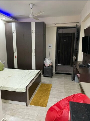 Room in 1 RK Apartment at Vatika City, Sector 49 – for Rent