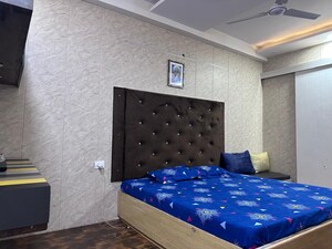 Room in 3 BHK Builder Floor at Green Fields Colony – for Sale