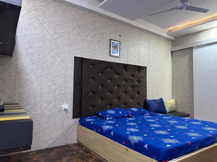 Room, green fields colony 3 Bedroom 1500 Sq.Ft. Builder Floor In Green Fields Colony Faridabad 8480312