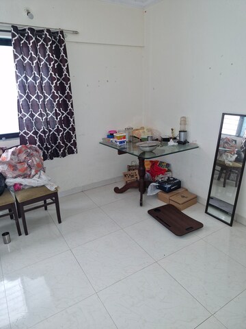 Room in 2 BHK Apartment at Vanashree Apartment, Hadapsar – for Rent