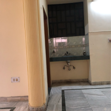 Room in 2.5 BHK Villa at Sector 23 – for Rent