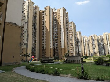 2 BHK Apartment For Rent in Paras Tierea, Sector 137