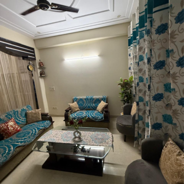 Master Bedroom in 3.5 BHK Villa at Sector 21 – for Rent