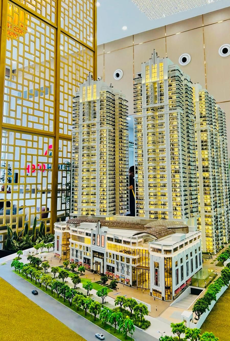 4 BHK + Pooja Room,Study Room Apartment For Sale in Hero Homes Palatial