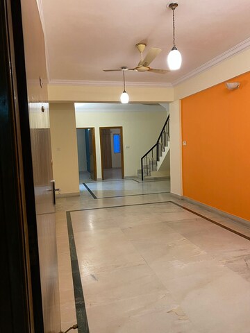 Bedroom in 4 BHK Apartment at Indiranagar – for Rent