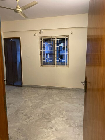 Bedroom in 4 BHK Apartment at Indiranagar – for Rent