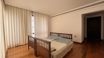 Bedroom in 5 BHK Villa at Prestige Golfshire, Nandi Hills – for Rent