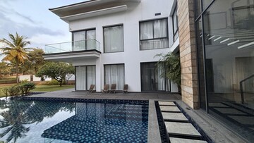 5 BHK Villa – Exterior View View at Prestige Golfshire, Nandi Hills - for Rent