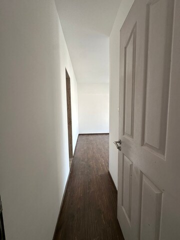 Furnished Amenities in 2 BHK Apartment at Aspen Park, Goregaon East – for Rent
