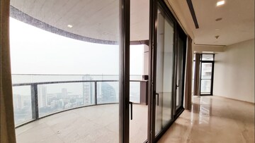 Furnished Amenities in 3 BHK Apartment at Omkar 1973, Worli – for Sale