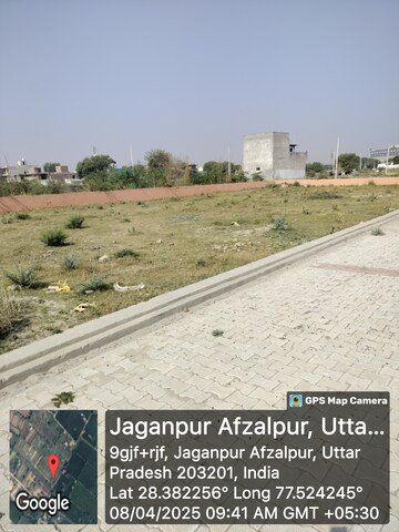  Plot – Garden View at Sector 27 Yamuna Expressway - for Sale