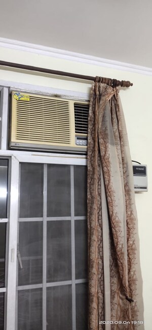 Furnished Amenities in 2.5 BHK Builder Floor at Orchid Island, Sector 51 – for Sale