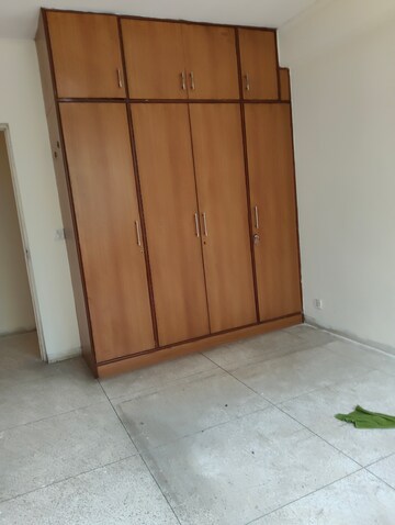 3 BHK Apartment For Rent in DLF The Wellington Estate, Dlf Phase V
